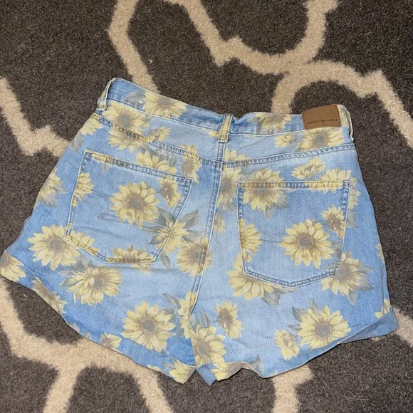 American Eagle Denim sunflower shorts - Picture 2 of 3